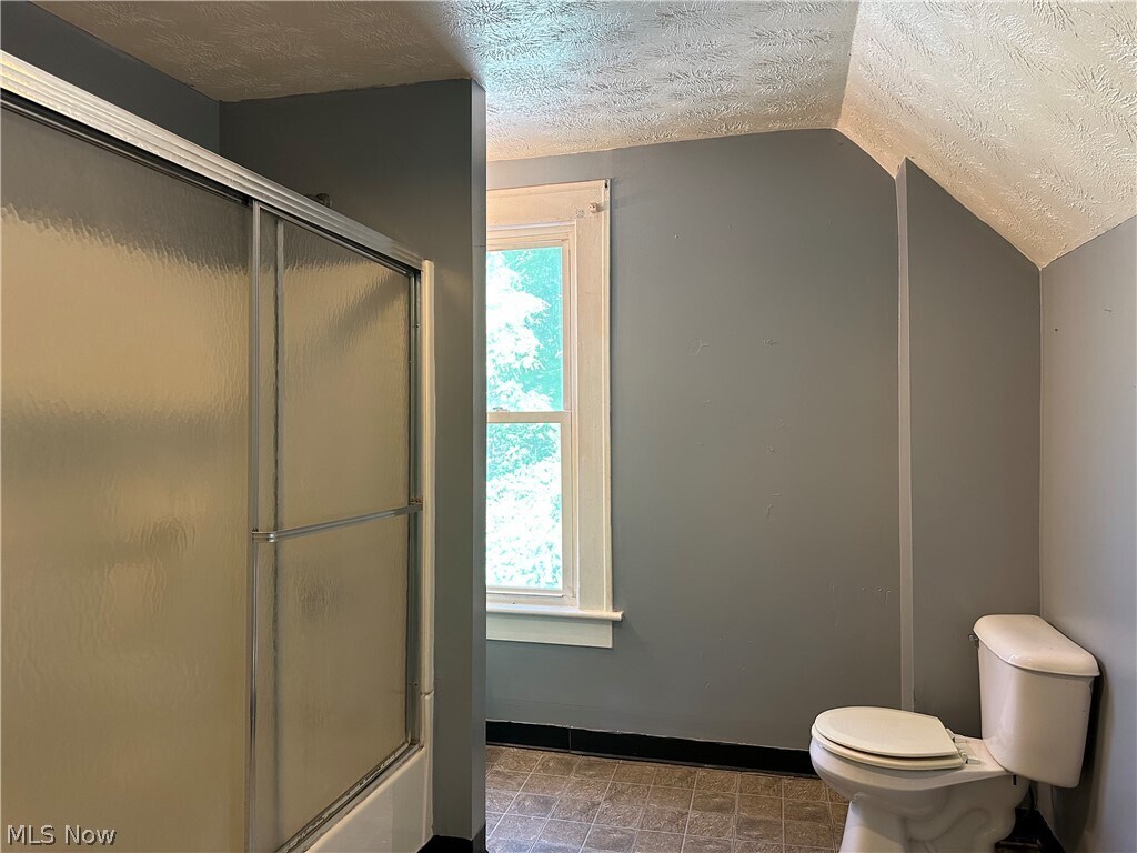 Building Photo - 144 W Tallmadge Ave