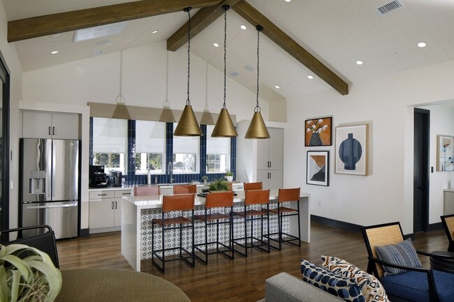 Building Photo - Serena Village Luxury Townhomes