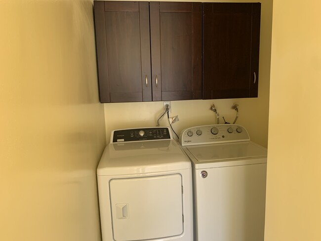 Foto del edificio - 17331 Roseleaf Ave