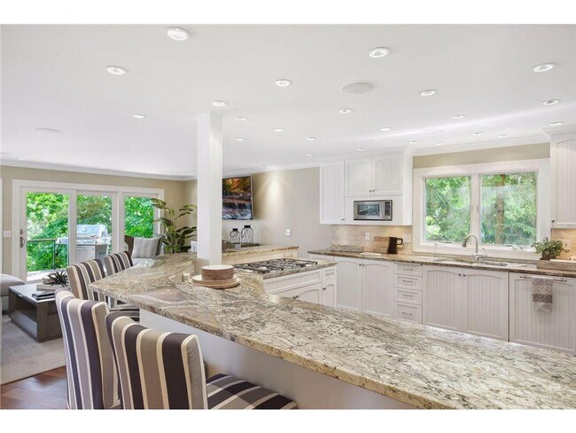 Building Photo - Furnished Minnetonka Lakeshore!