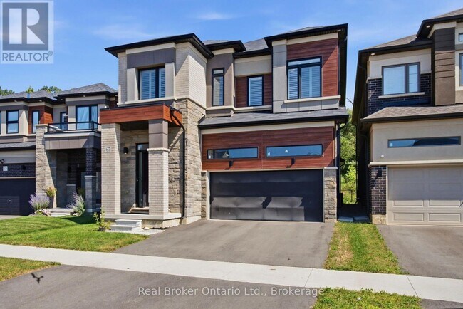 Building Photo - 67 Macklin St