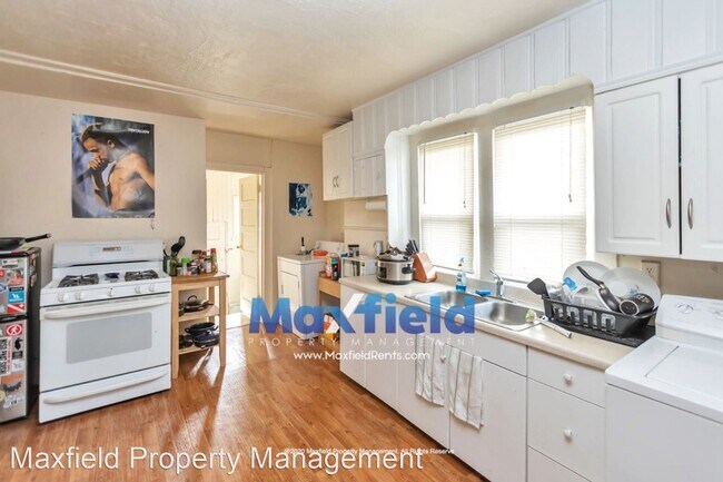 Building Photo - 2 br, 1 bath House - 637 S Harmony Ct