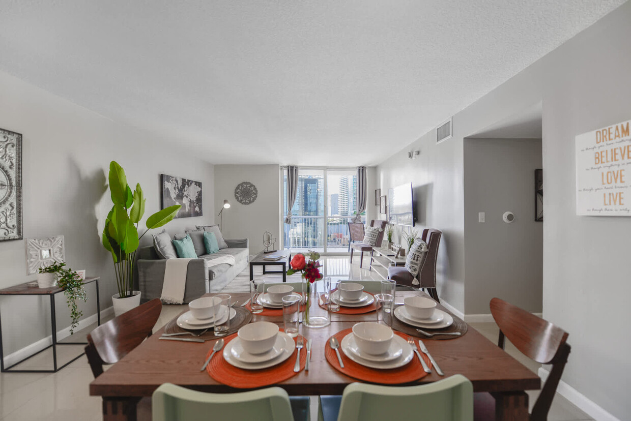 Foto principal - 1200 Brickell Bay Dr