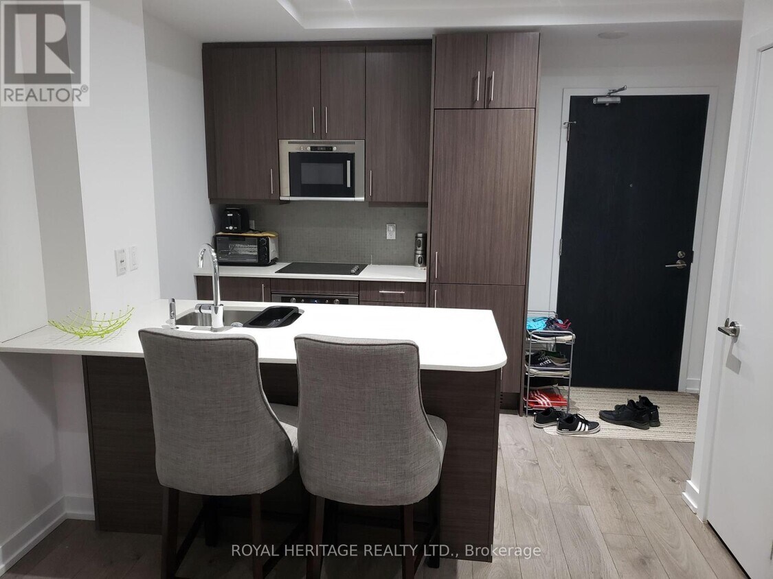 297-297 College St, Toronto (Kensington-Chinatown), ON M5T