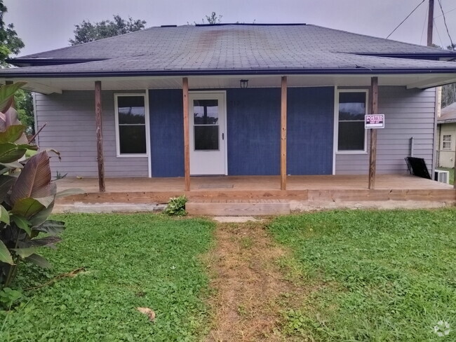Building Photo - 713 N Chamberlain Ave