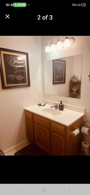 Foto del edificio - 452 MacKenzie Pl