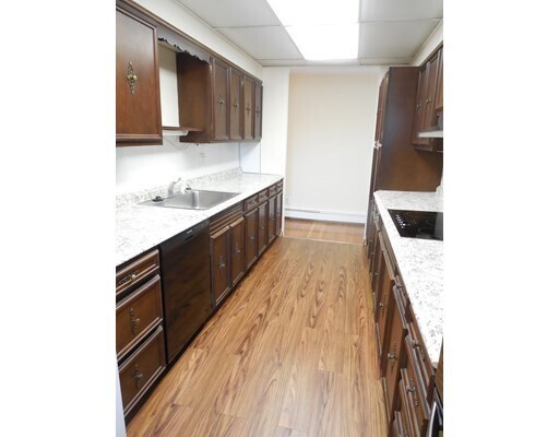 Building Photo - 489 Mt Auburn St