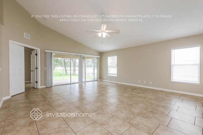 Building Photo - 3323 70th Ct E