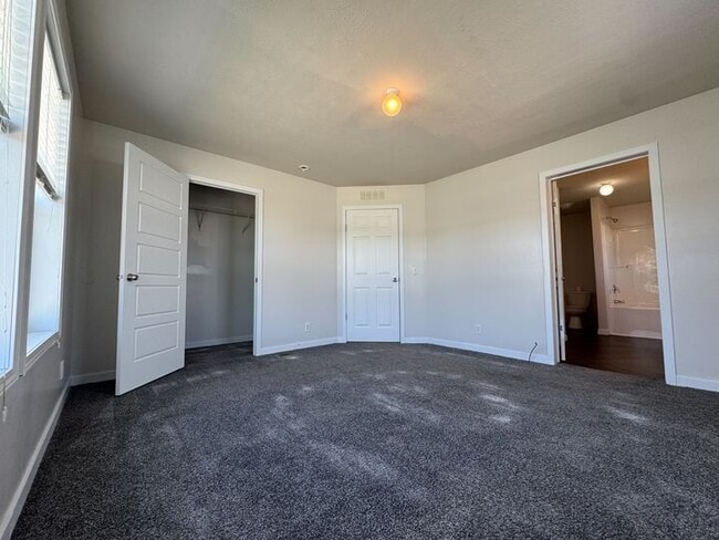 Building Photo - 2216 Osprey Pl NW