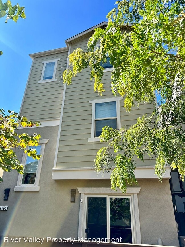 Building Photo - 2 br, 2.5 bath House - 2666 Cleat Lane