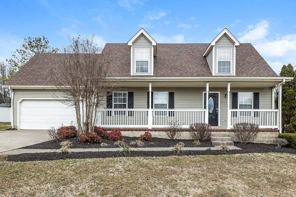 Primary Photo - 805 Forest Ridge Dr