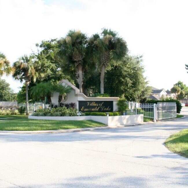 Foto del edificio - 2683 Emerald Lake Ct