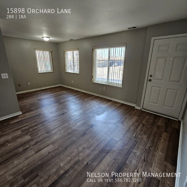 Foto del edificio - 15898 Orchard Ln