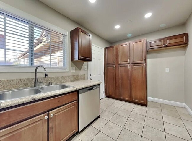 Foto del edificio - 403 Woodbine St