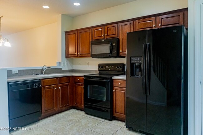 Building Photo - 8087 Summerside Cir