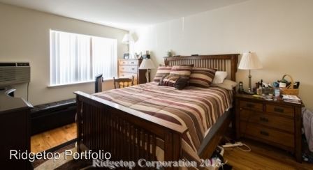 Foto del edificio - 215 Aycrigg Ave