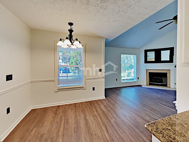 Foto del edificio - 126 Walton Village Drive