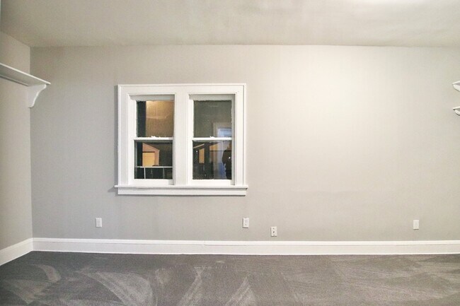 Building Photo - 759 Sims Ave