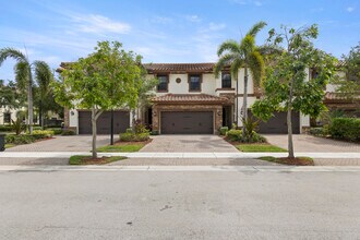 Building Photo - 9600 Town Parc Cir N