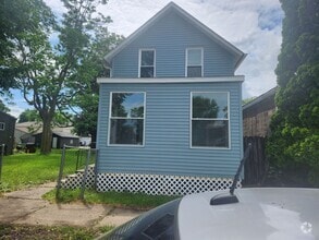 Building Photo - 534 46th St