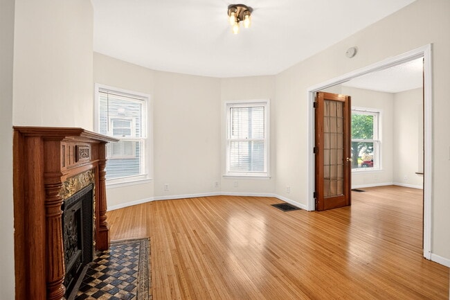 Building Photo - 481 Meigs St
