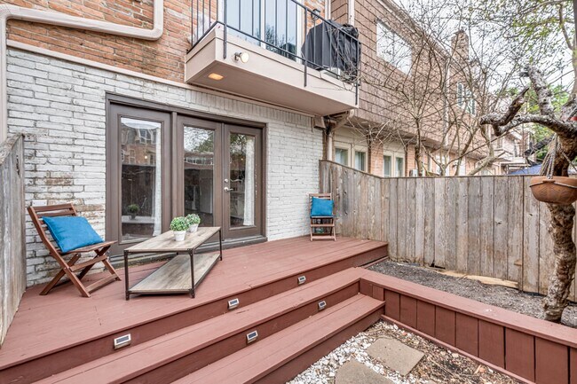 Foto del edificio - 384 N Post Oak Ln