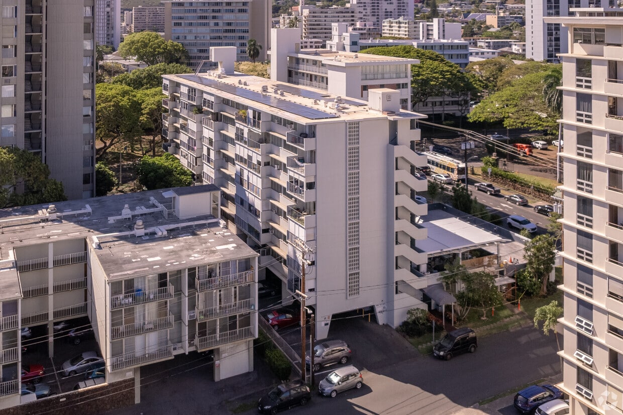 Primary Photo - Punahala