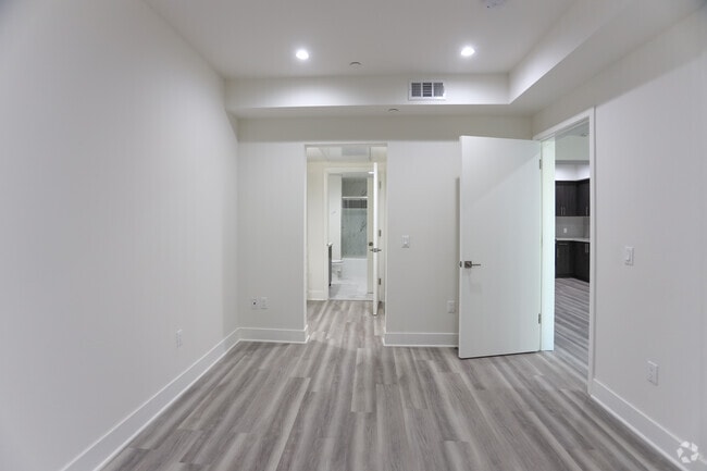 2BR, 2BA-1002 SF - The Luxe Residential