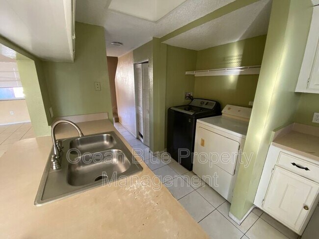 5104 Tennis Ct Cir Tampa FL 33617 House Rental in Tampa FL 5104 Tennis Ct Cir Tampa FL 33617 House Rental in Tampa FL