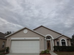 Building Photo - 201 Lancer Oak Dr