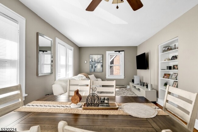 Building Photo - 36 Cortlandt Pl