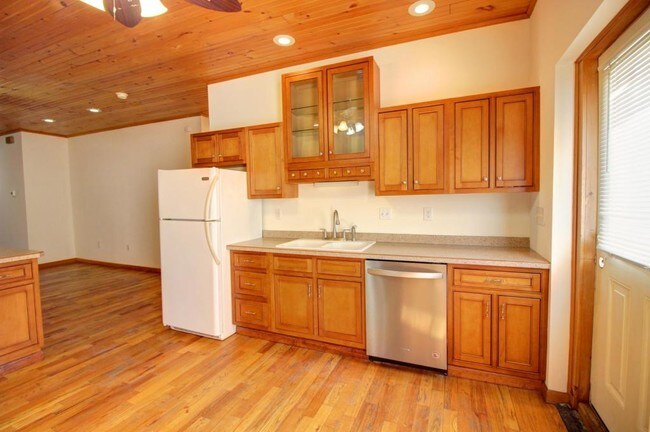 Foto del edificio - 11 West Main St