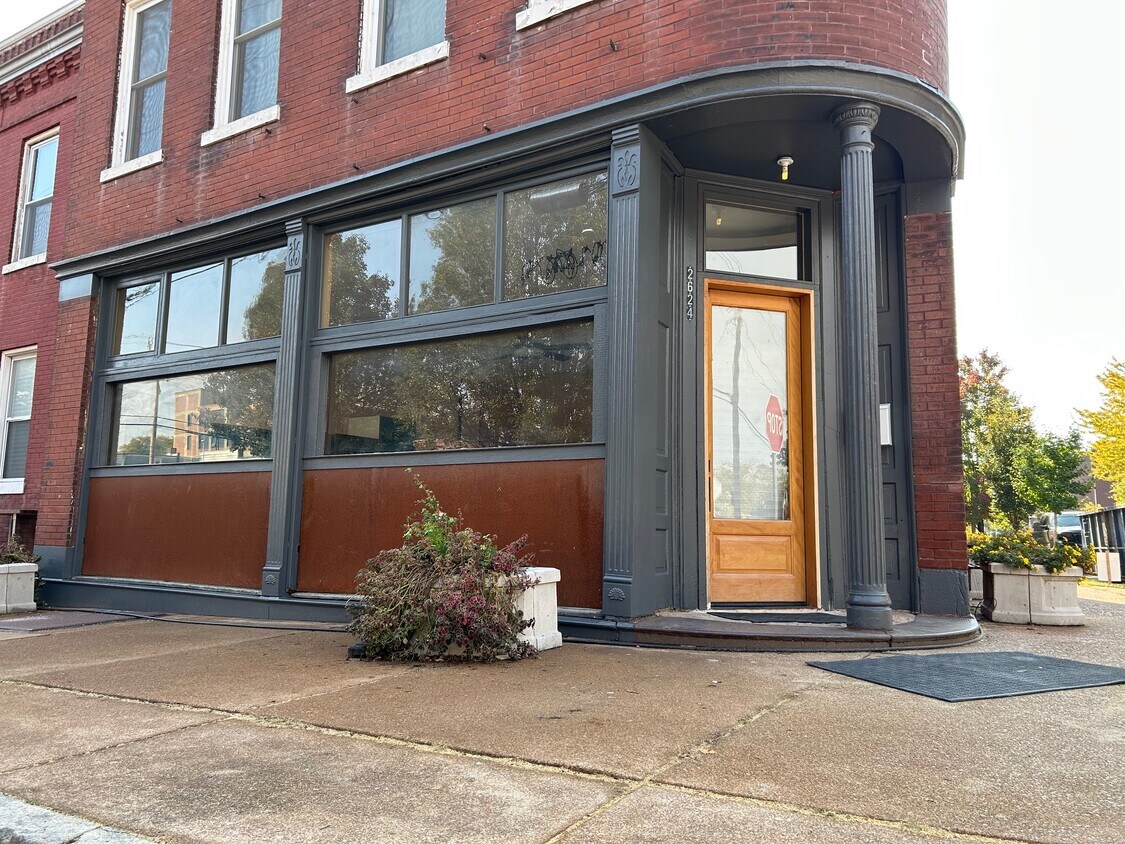 Primary Photo - 2624 Pestalozzi St