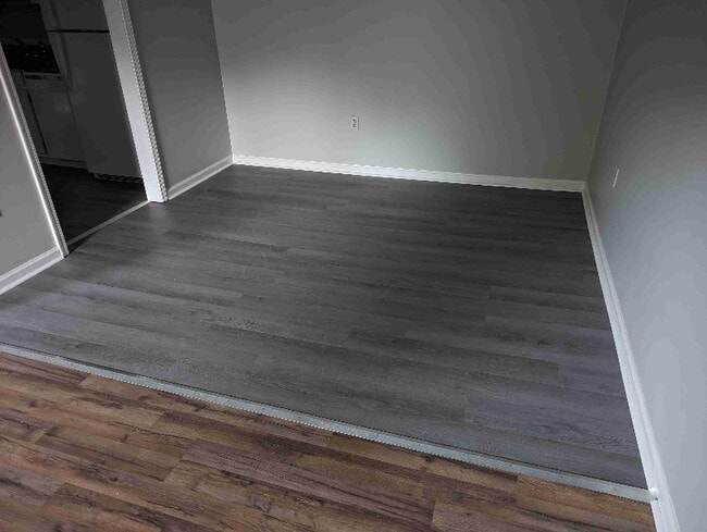 Building Photo - 103 Molloy Ct