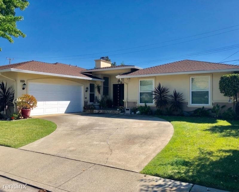 Primary Photo - 4 br, 3 bath House - 40735 Ambar Pl