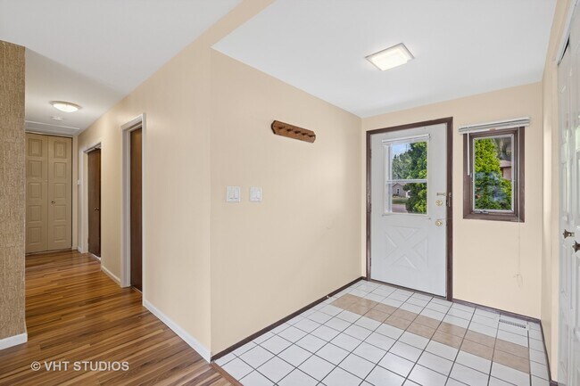 Foto del edificio - 985 Heartwood Ln