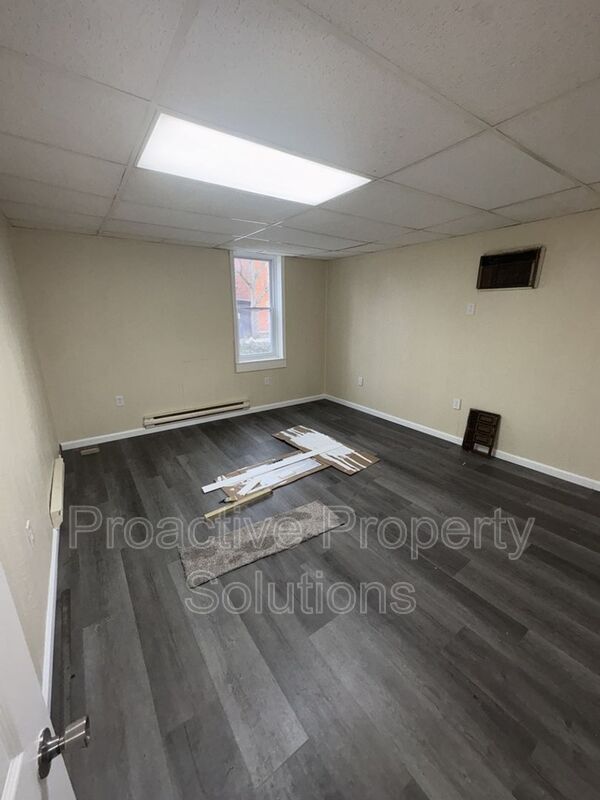 Foto del edificio - 850-850 Capouse Ave