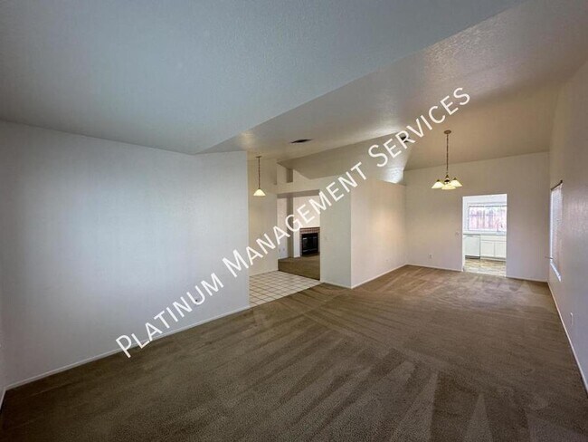 Foto del edificio - 1611 Kings Rd