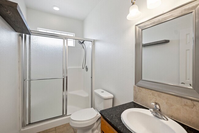 Foto del edificio - New Rental!!