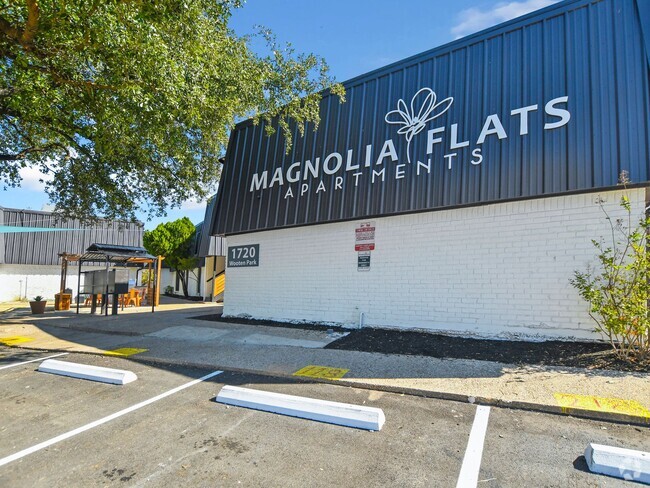 Magnolia Flats