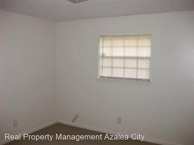 Building Photo - 3 br, 2 bath House - 1819 Riverside Dr
