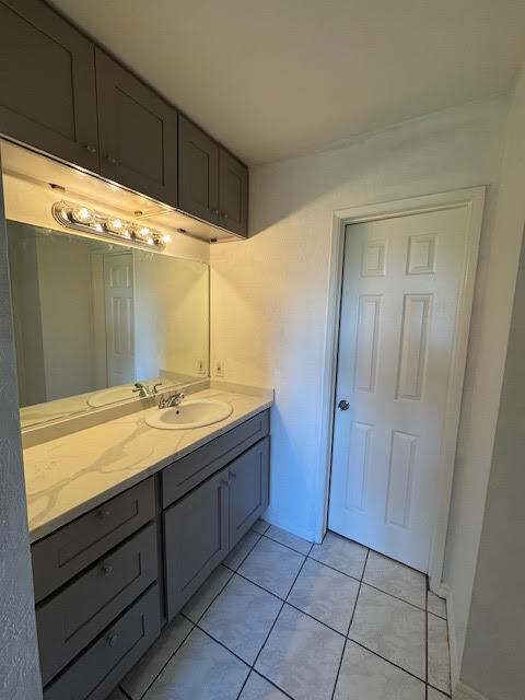 Building Photo - 5460 White Oak Ave