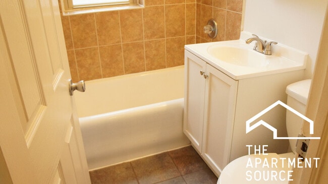 Foto del edificio - 2747 N Spaulding Ave