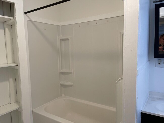 Building Photo - Looking for a cozy and charming apartment ...