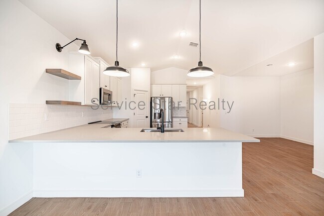 Building Photo - 16635 Lunar St