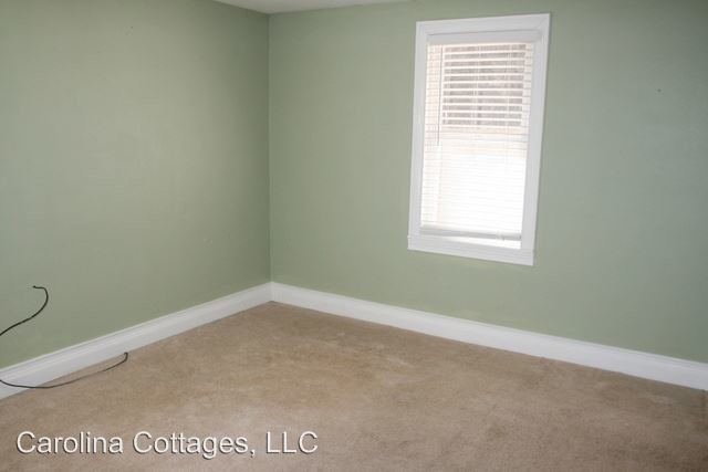 Building Photo - 407 N Lakeside Dr
