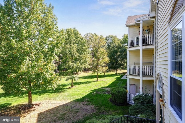Building Photo - 31 Versailles Ct