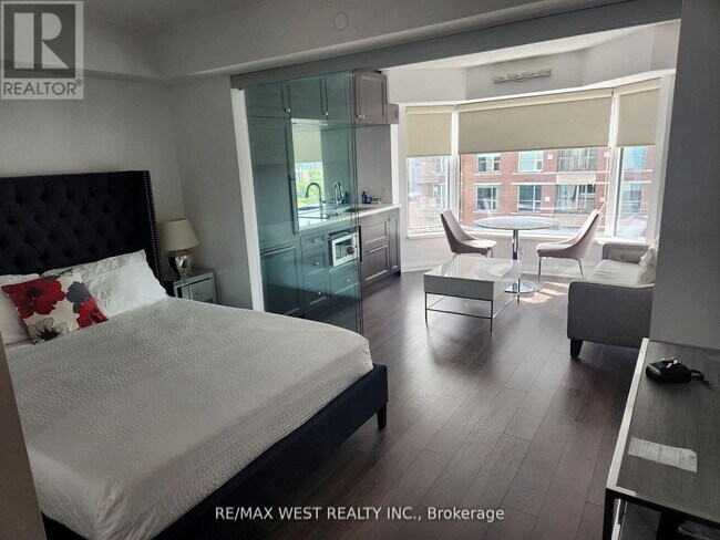 Photo du bâtiment - 155 Yorkville Ave