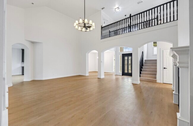 Foto del edificio - 6650 Camptown Cir