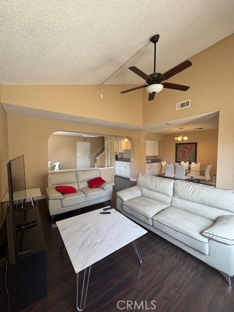Foto del edificio - 750 E 5th St